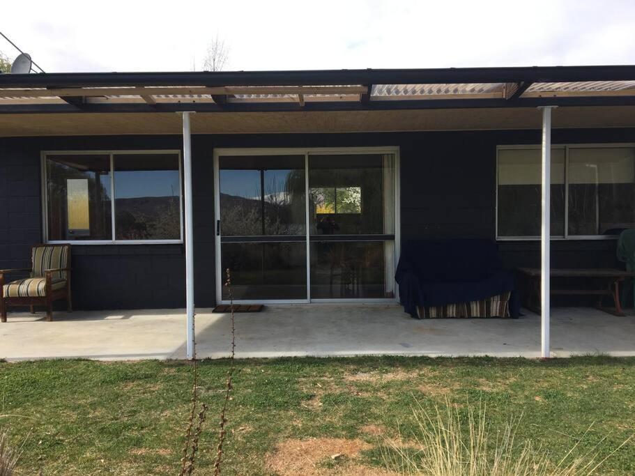 Omarama Holiday Home ภายนอก รูปภาพ